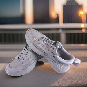 Vans MTE UltraRange Neo VR3 Sneaker Men 6.5 (Women’s 8) Purple Haze Mesh Upper